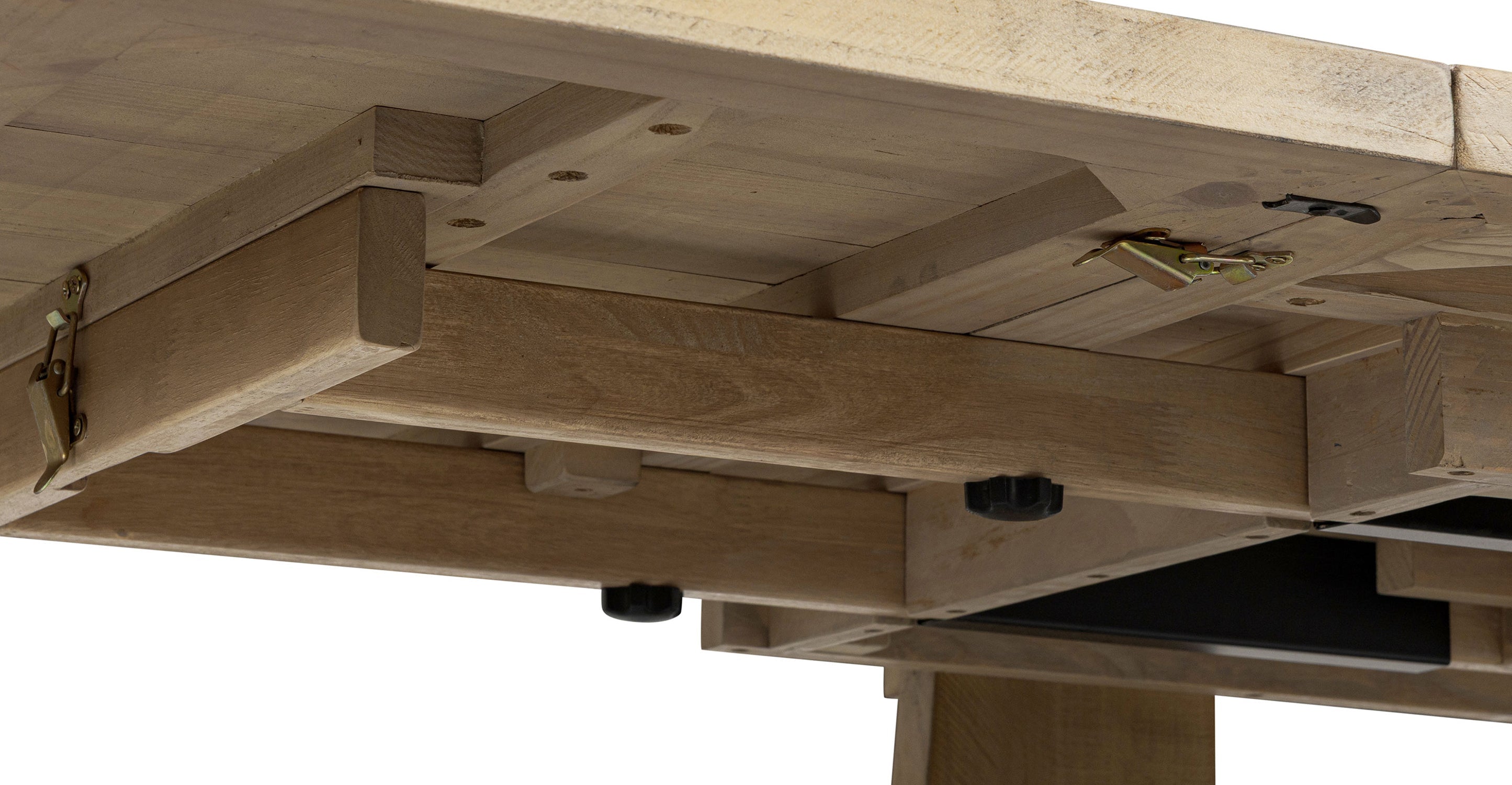 Combe Extension Dining Table (82.5 - 122)