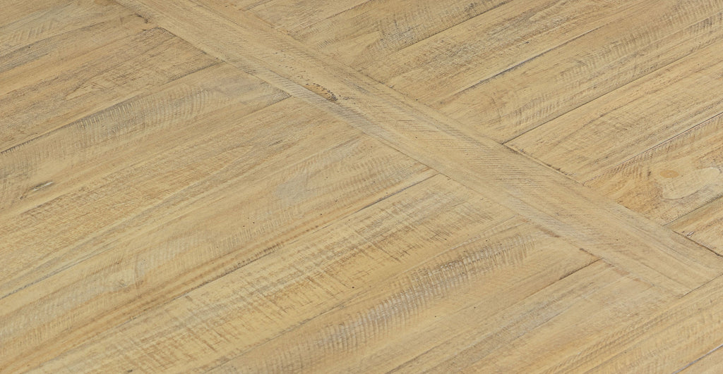 Combe Extension Dining Table (82.5 - 122)