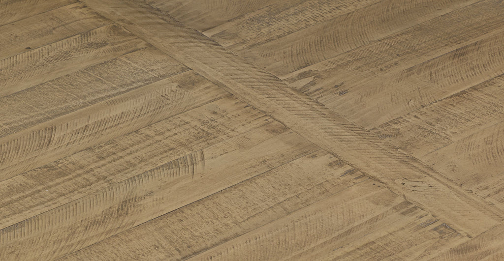 Combe Extension Dining Table (82.5 - 122)