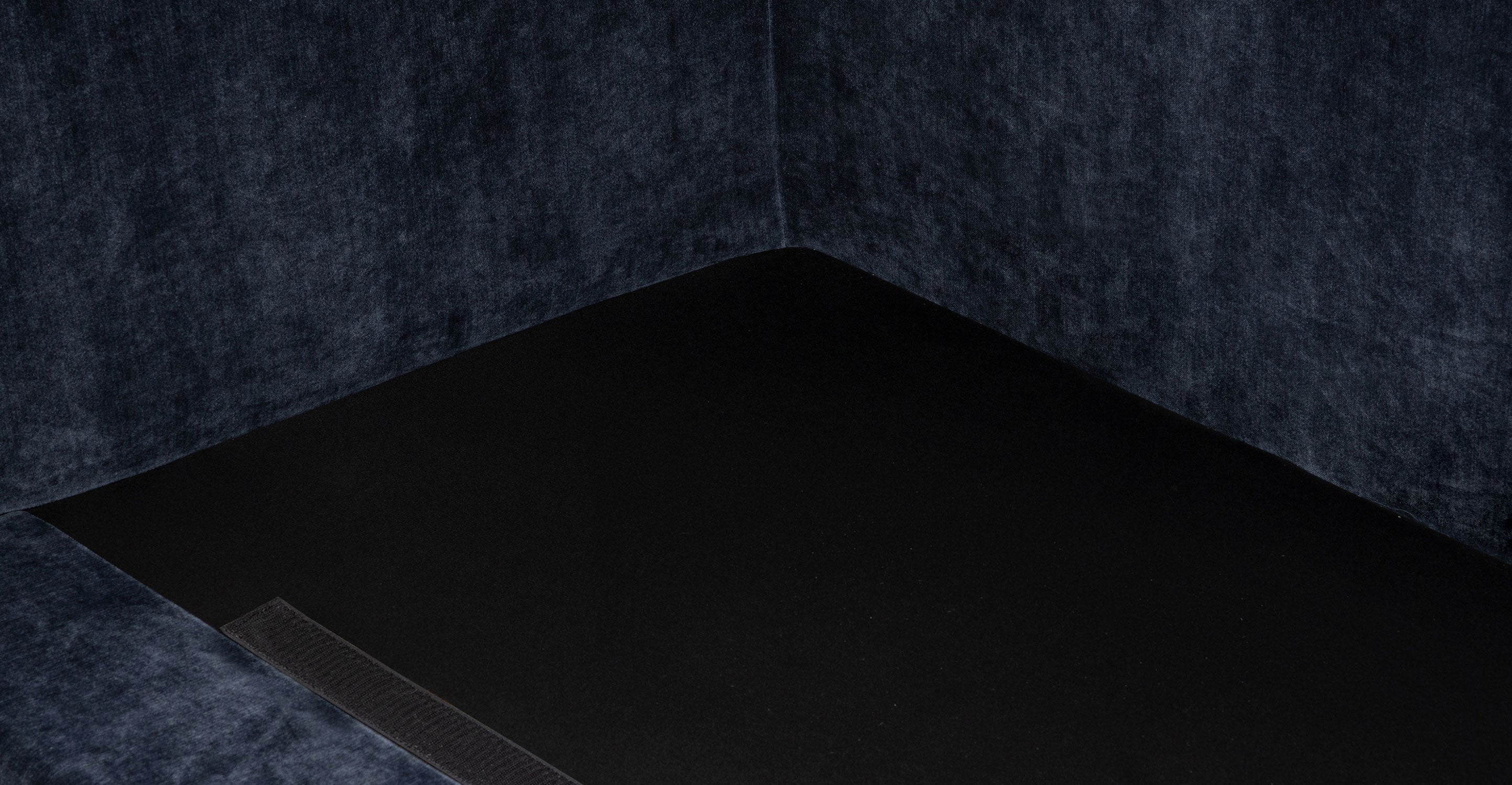 Marcel Right-Facing Corner Sectional