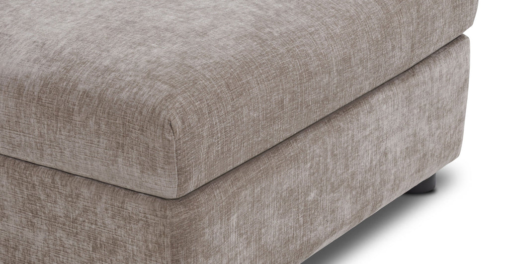 Milo Right-facing Sleeper Sectional