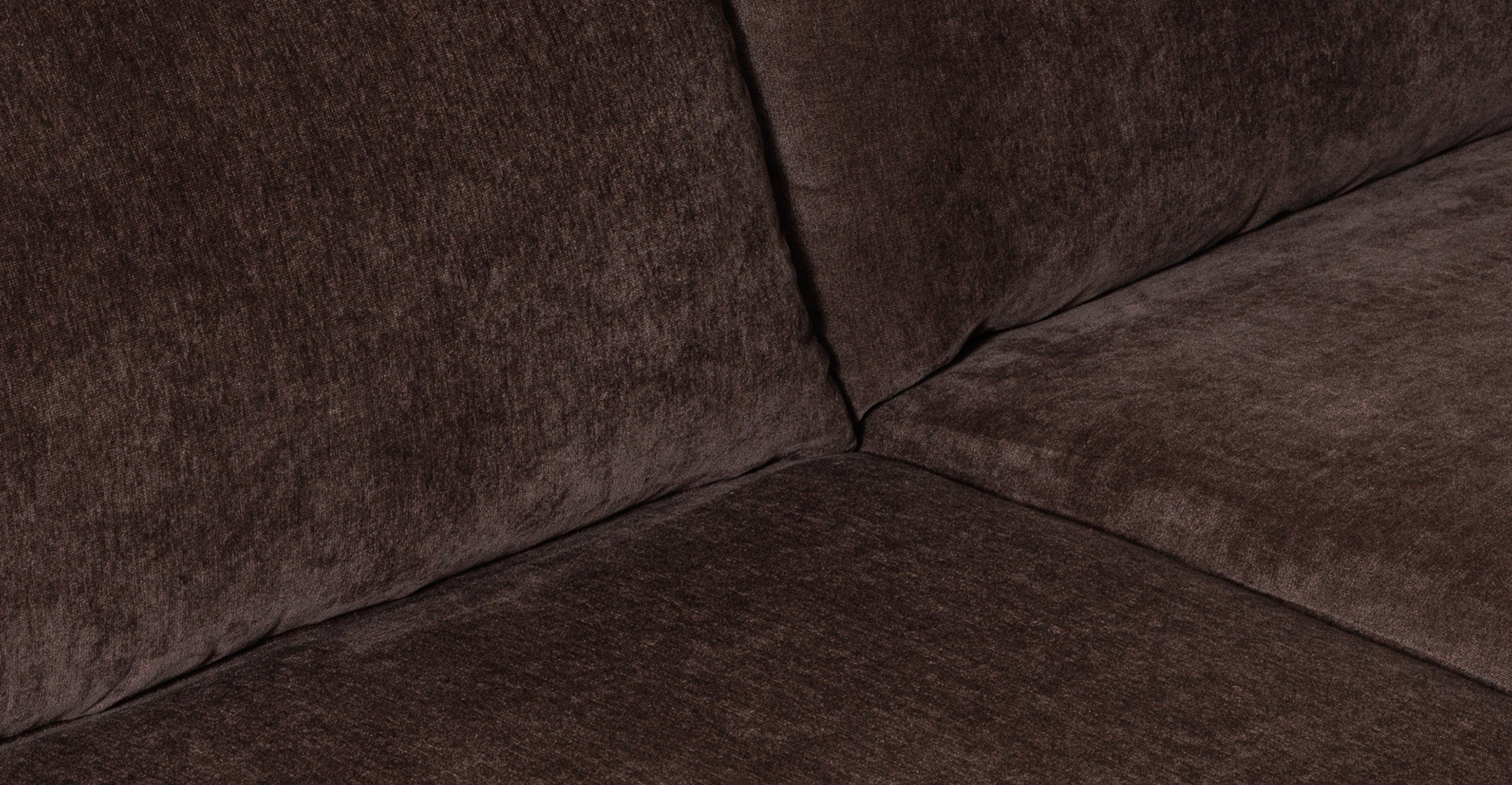 Lucerne Left-Facing Sectional with Extra-Wide Chaise