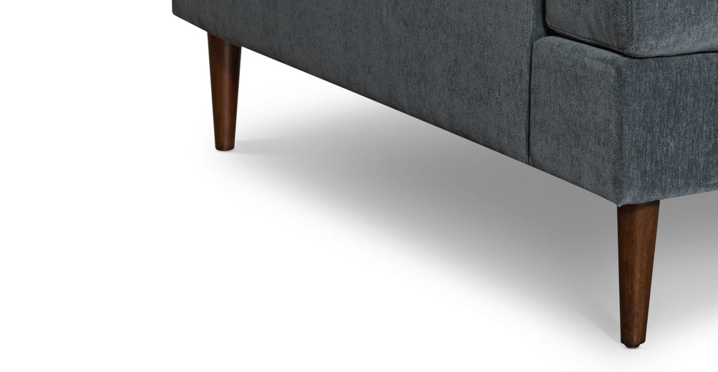 Lucerne Right-Facing Sectional with Extra-Wide Chaise