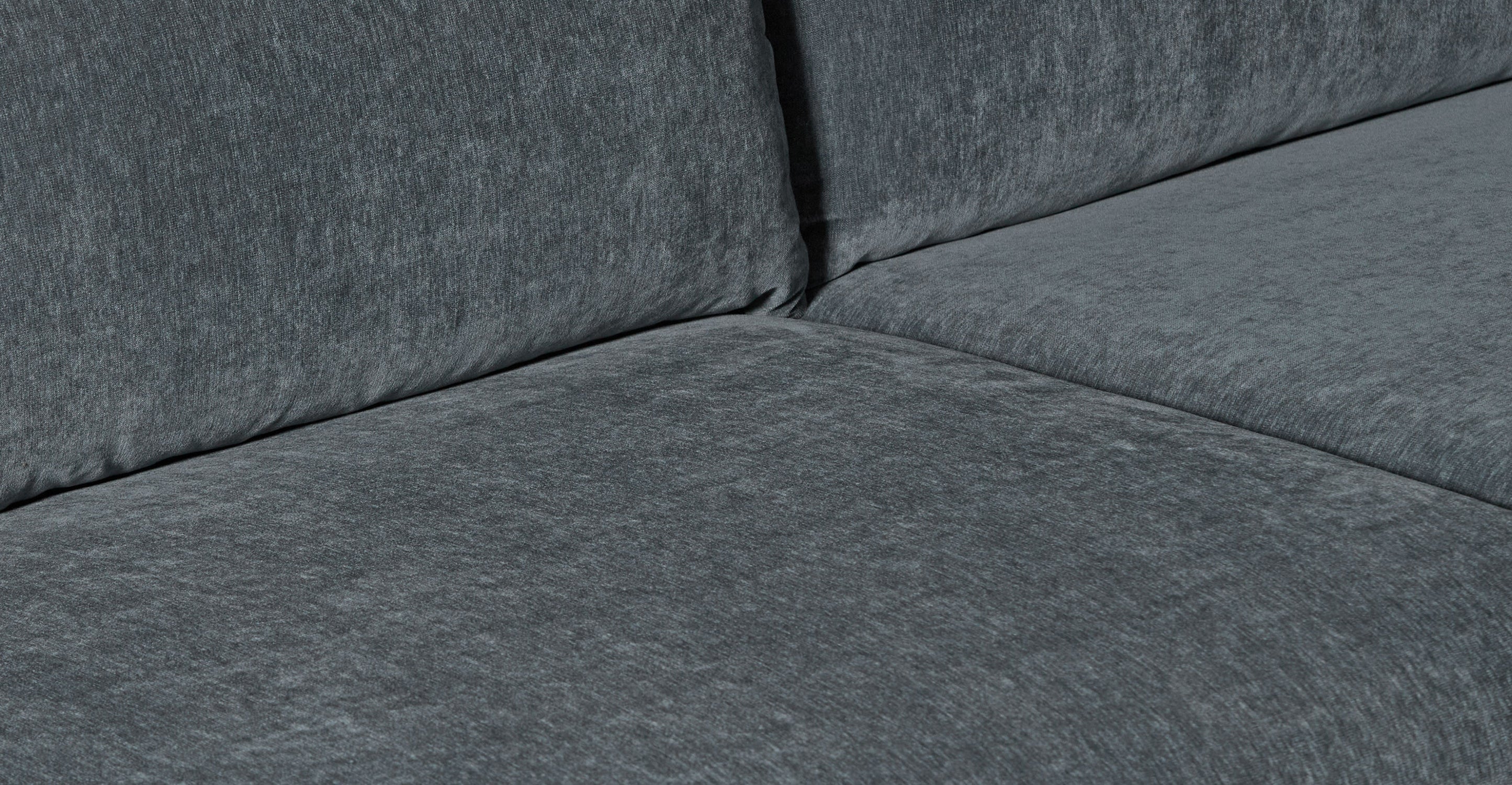 Lucerne Right-Facing Sectional with Extra-Wide Chaise