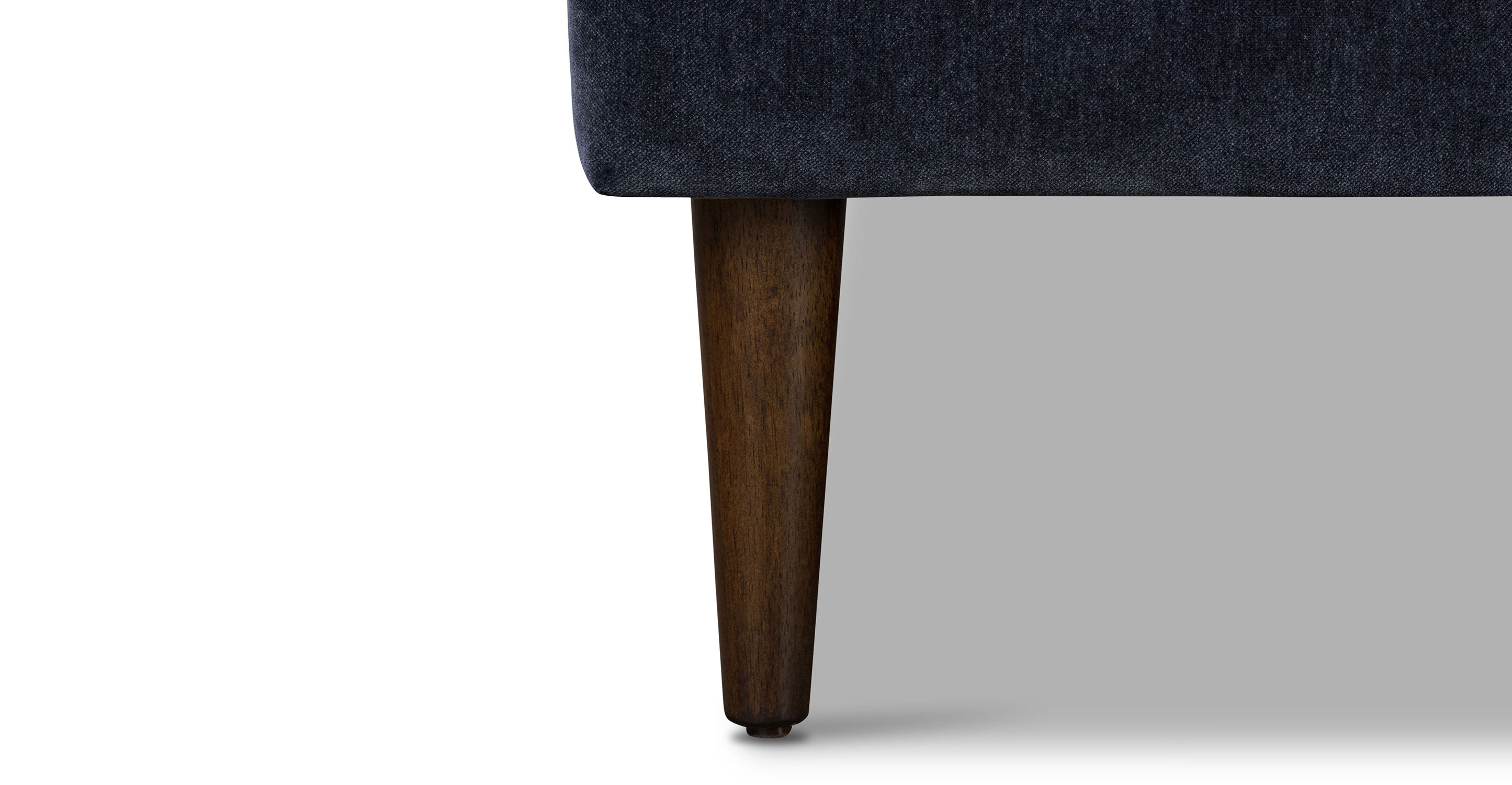 Lucerne Right-Facing Sectional with Extra-Wide Chaise