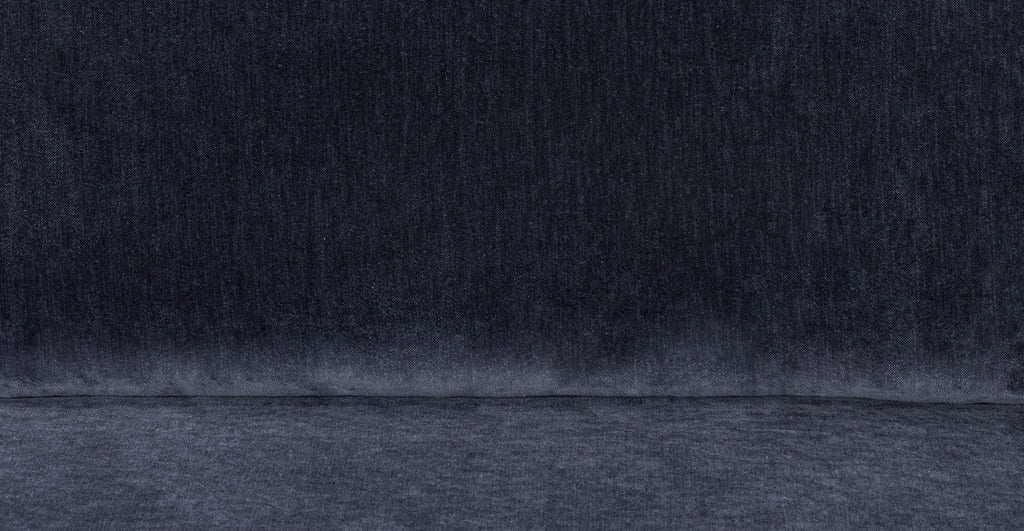 Lucerne Right-Facing Sectional with Extra-Wide Chaise