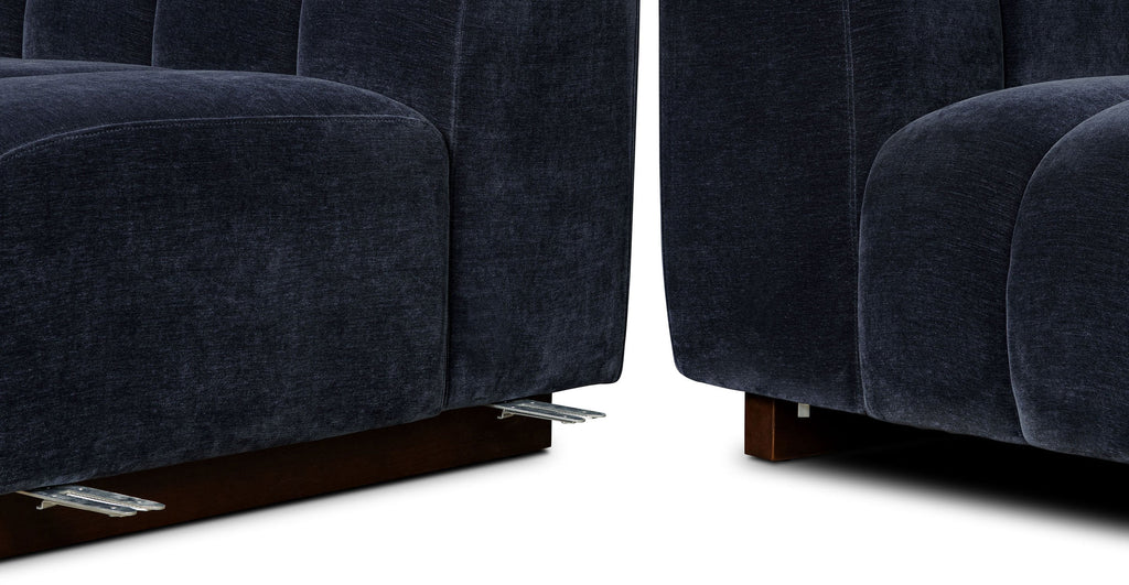 Pomona 125 Right-Facing Bumper Sectional