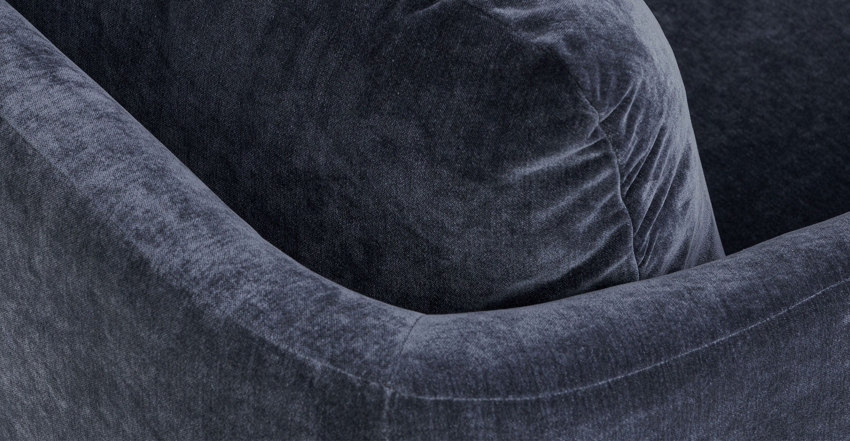 Nervan 105.5 Reversible Chaise Sectional