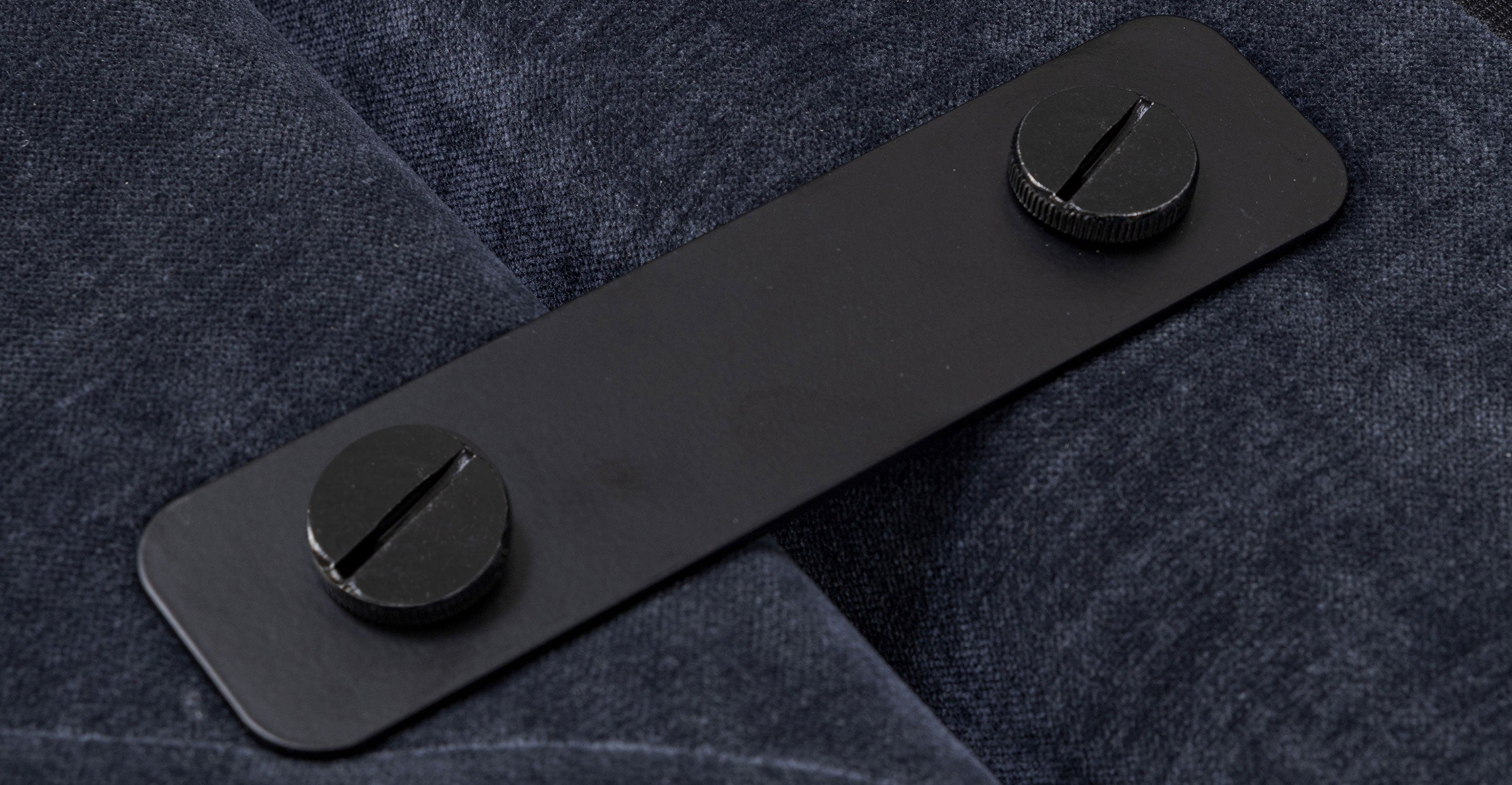 Nervan 105.5 Reversible Chaise Sectional