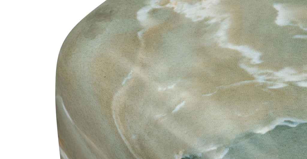 Quadra 22.25 Side Table