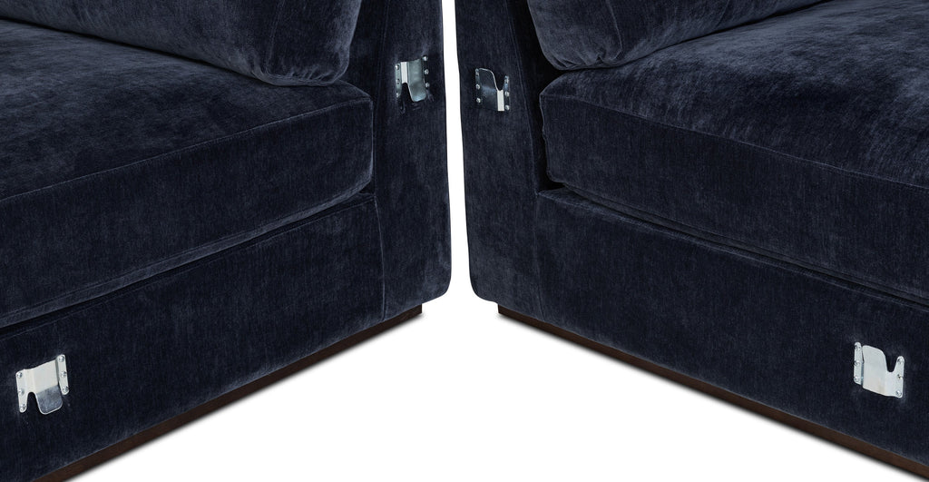 Malaga Right-Facing Sectional Sofa